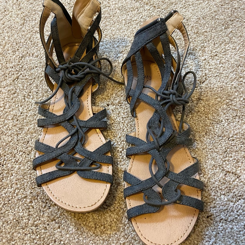 La Hearts Gray Strappy Sandals